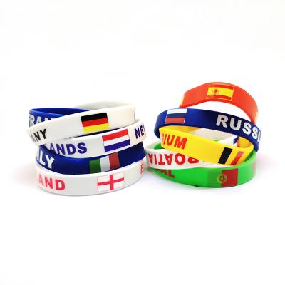 China Keepsake Gift Silicone Personalized Bracelet With Message Logo Promotion Colorful Rubber Wrist Bands for sale