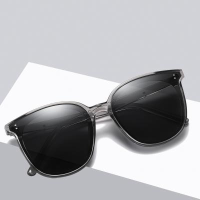 China Sunglasses 2020 PC Fashion Neutral Sunglasses New Design Sunglasses for sale