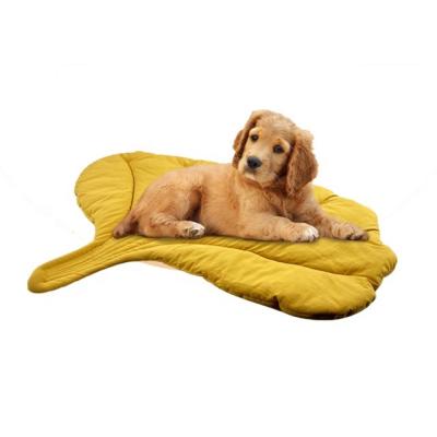 China Travel OEM Pet Bed Soothing Cheap Pet Cushion Dog Beds For Small Medium Dogs And Cats Sheet Shaped Mat for sale