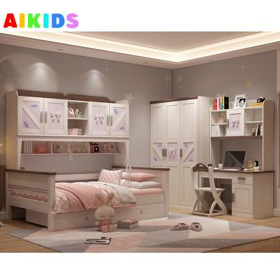 China Comfortable ODM Customized Kids Bed Wooden Kids Bunk Bed With Slide Toddler Bed for sale