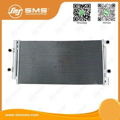 Chine Condensateur de climatisation 712W61942-0642 HOWO Pièces de camions Assemblage de condensateur de radiateur de climatisation à vendre