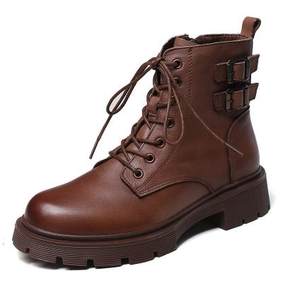 China 2021 fashion trend fashion women's boots breathe new shoes inventory casual leather hot sale wholesale for sale