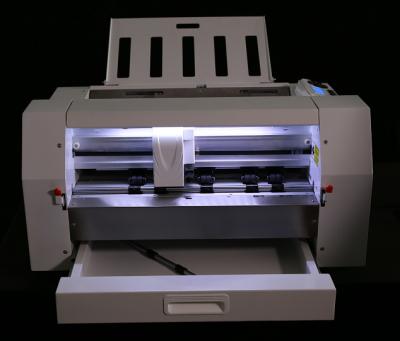 China Red Light Position Sheet Fed Die Cutter , Digital Vinyl Label Cutter for sale