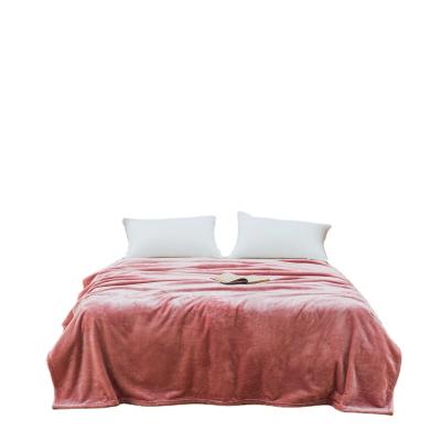 China Family Bed Blanket Super Soft Comfortable Flannel Blanket Luxury Pink Pure Color Blanket for sale