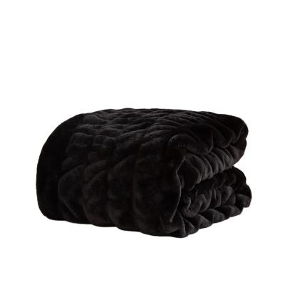 China Wholesale New Design Solid Color Winter Bed Faux Fur Blanket Warm Black Throw 100% Polyester Fleece Blankets for sale