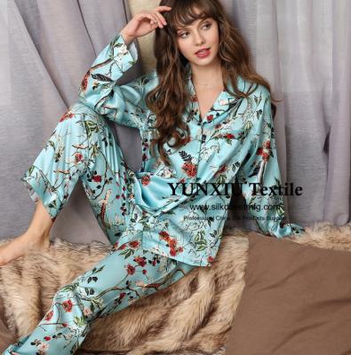 China 2019 hotsale breathable printing silk pajamas stock all no minimum for sale