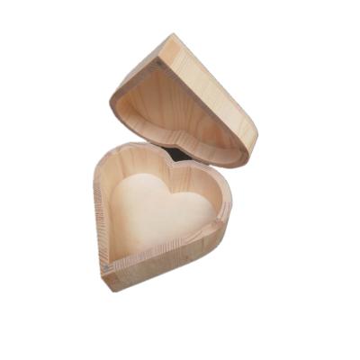 China Mini Unique Custom Wood Beech Heart Shape Mini Jewelry Box Wooden Gift Packing Boxes for sale