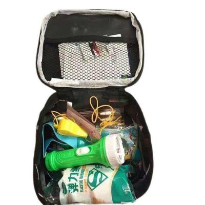 China 2023 Outdoor Hiking First Aid Kit Medical Bag for Daily Life and Outdoor Emergency for sale