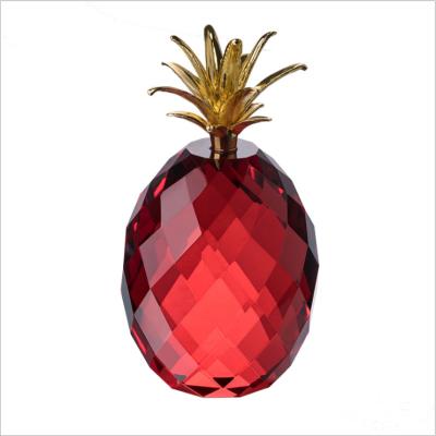 China Europe 3D model desk decoration opens crystal glass statue crystal pineapple for sale