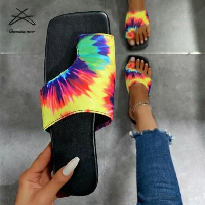 China Fashion Trend RTS 2021 luxury sandals for women flat slippers printing women multi-color flat slippers girls beach slippers for sale