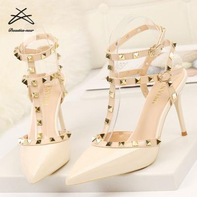 China Quick-drying RTS fashion party women's elegant shoes high heel rivet ladies shoes classic women's thin shoes heel sandals for sale