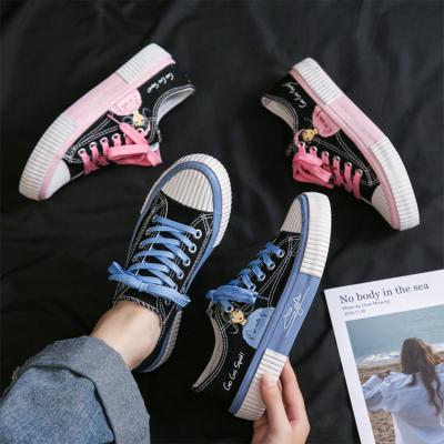 China Wholesale Lightweight Ladies Woman Spring Canvas Shoes Lace Up Students Walking Casual Board Cloth Flat Women's Rubber Shoes for sale