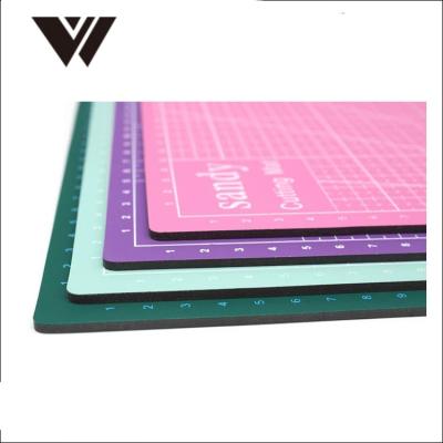 China Hot Selling A1 Good Quality Self Healing Self Healing Sewing Large Spinning Cut Mat For Quilting for sale