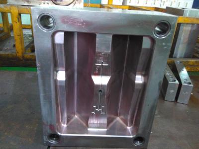 China Big size plastic injection molding hot runner mold , custom plastic moulding for sale