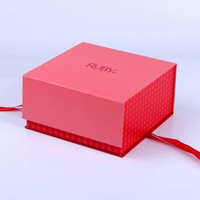 China Custom Recyclable Red Luxury Bridal Party Romantic Gifts Packaging Box Fine Jewelry Foldable Paper Gift Box Tender Box With Ribbon Closure for sale