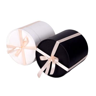 China Black and White Color Recyclable Custom Logo Cardboard Round Kraft Paper Gift Packaging Hat Luxury Food-Grade Box For Clothes Cake Floral Candle for sale