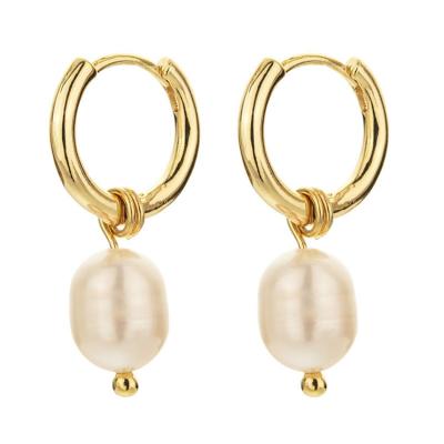 China New FASHIONABLE 14K GOLD FRESHWATER PEARL EARRINGS copper plated fashion simple baroque lightweight luxury earrings for sale