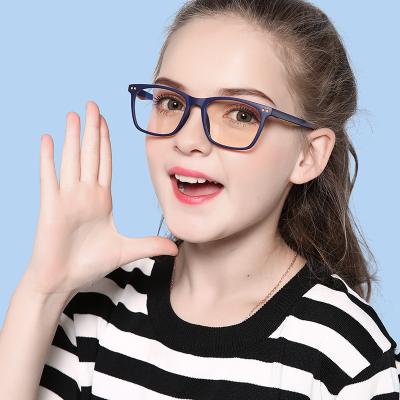 China Anti Ray 2021 2022 latest fashion factory price blue tr90 kids blue light blocking eyeglass computer glass anti blue light children glass for sale