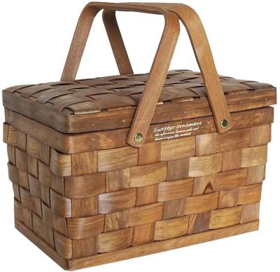 China Top Sustainable Woven Wedding Sundries Decoration Fruit Storage Baskets Picnic Wooden Basket With Lid And Handles for sale