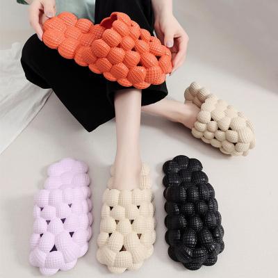 China 2022 Fashion Trend EVA Ladies Lychee Bubble Slippers Shoes Slipper Indoor Outdoor Women Massage Bubble Slides Slippers for sale