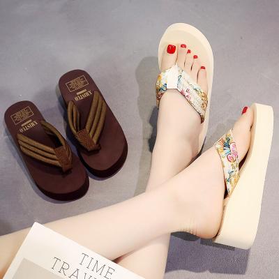 China Cushioning Hot Sale Ladies Slippers Heels Indoor Outdoor Sandals Slides Summer Beach Flip Flops For Women for sale