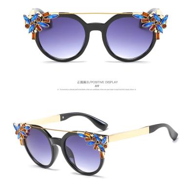 China Authentic newest women's fashion sunglasses women's fashionable sunglasses sellers women 2020 sunglasses 2020 shape diamond marquetry in Paris for sale