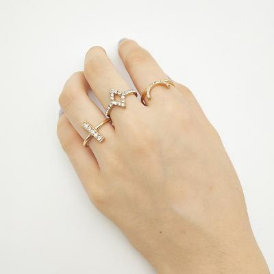 China FASHIONABLE Custom 3 Piece Creative Co-Holder Ring Set Jewelry Set of Simple and Soft Rings for sale