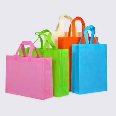 China Low Price Recyclable Non Woven Custom Logo Bag Eco - Friendly Non Woven Shopping Bag for sale