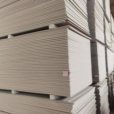 China Custom COMMON 13Mm Plasterboard Gypsum Board Ceiling Gypsum Plasterboard Drywall for sale