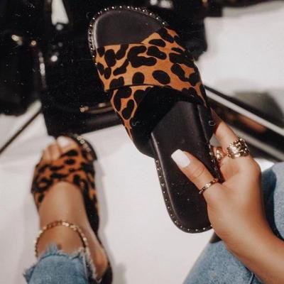 China Cushioning Outdoor Summer PU Cross Leopard Slide Sandals Women and Ladies Low Heel Casual Flat Shoes Slippers for sale