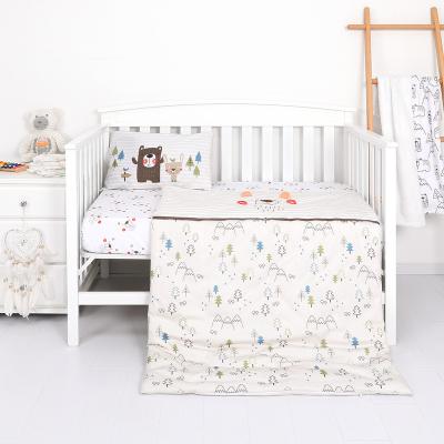 China Sustainable Cute Bear Crib Bedding Set Organic Cotton Baby Bedding Set Crib Nursery Bedding Set With Zipper for sale