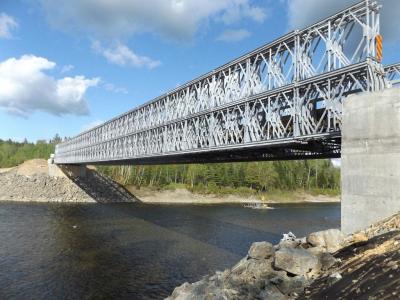 China Prefab Metal Construction Steel Structure Bailey Bridge for sale