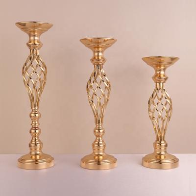 China Wedding candle holder gold flower stand metal candlestick for marriage table decoration centerpieces for sale