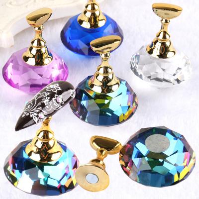 China 5pcs Small Acrylic Stand Magnetic Nail Tips, 1 Stand Set Holders, Practical Crystal Stand Base Display Tools Set for Nail Art Salon for sale