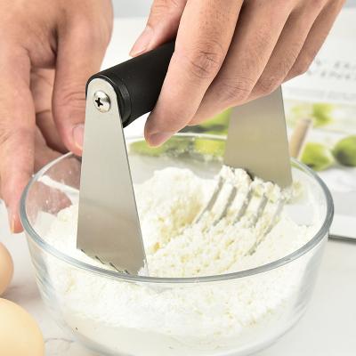 China Stocked Pastry Mixer Dough Cutter Soft Handle Handle Stainless Steel Blades - Professional Pie Pastry and Cake Flour Dough Cutter for sale