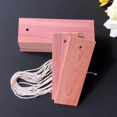 China OEM Traditional Nature Red 100% Wooden Cedar Hang Up Cedar Plank Block Accessories For Clothes Anti Moth 10pcs/bag for sale