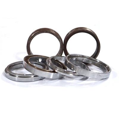 China Concrete Pump Pipe Connection / Flexible Flange Couplings DN125 Pipe Truck And Pipeline Forging End Fitting Flange Clamp Pipe Fittings for sale