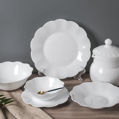 China Viable Wholesale Best Cheap Price White Opal Glass Dinnerware Set Opal Glassware for sale