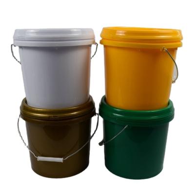 China Low Price PP Durable Using 20 Liters Round Plastic Buckets With Lids for sale