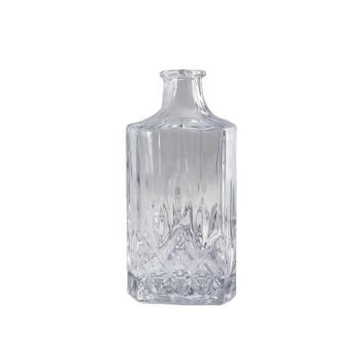 China Beverage Wholesale Gin Vodka Bottles Flint Glass Liquor Bottles Custom Bottle for sale