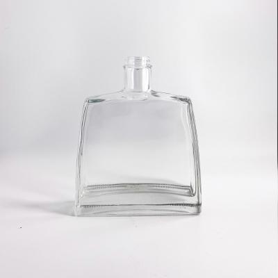 China Beverage Clear Flat Rectangular Shape Bottle For Whiskey 700ml Liquor Bottles Glass Bottle for sale