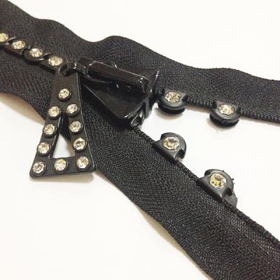 China Sustainable Professional Manufacturer Hot Market Rhinestone Zipper for sale