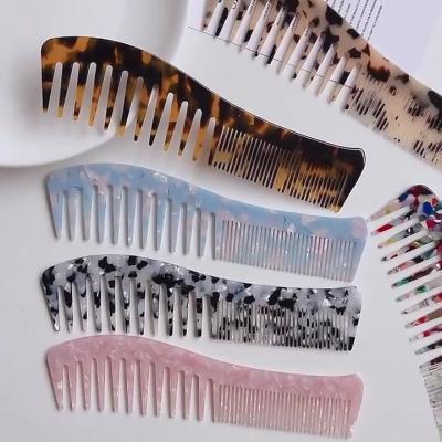 China Custom Salon 4mm Thickness Logo Hair Combs Sweep Hairbrush Fashion Tortoiseshell Hairdressing Dual Function Comb for sale