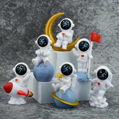 China Educational Model Kids Gift Toy Desktop Home Decoration Astronaut Resin Figure Statue Astronaut Eco-friendly Material Sculpture Figurine for sale