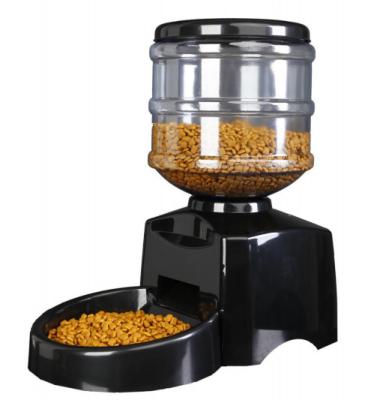 China Battery Operated Automatic Pet Feeder Dog Wheels Cat Drinking Water Dispenser Plastic Feeder for sale