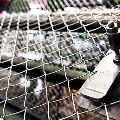 China Fence Mesh Chain Link Fence Panels Galvanized Iron Wire Mesh For Fencing for sale