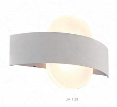 China Polycarbonate Wall Lamp Outdoor Aluminum Wall Lamp Waterproof Modern Led Outdoor Wall Light for sale