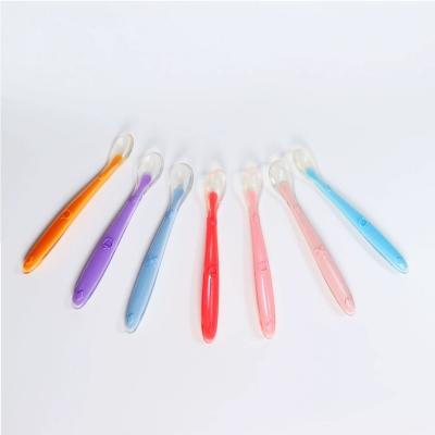 China New Product BPA Free Custom Colors Silicone Baby Spoon Food Grade Silicone Non-Toxic Baby Feeding Spoon for sale