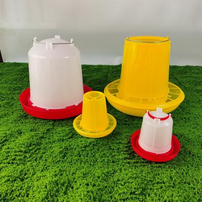 China Round Plastic Poultry Feed Storage Bucket Modern Design Suitable For Standard Weight for sale