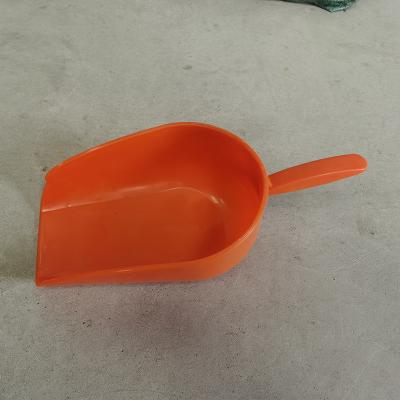 China Heavy Duty Animal Feed Shovel With Long Handle Easy To Clean Orange Scoop for sale